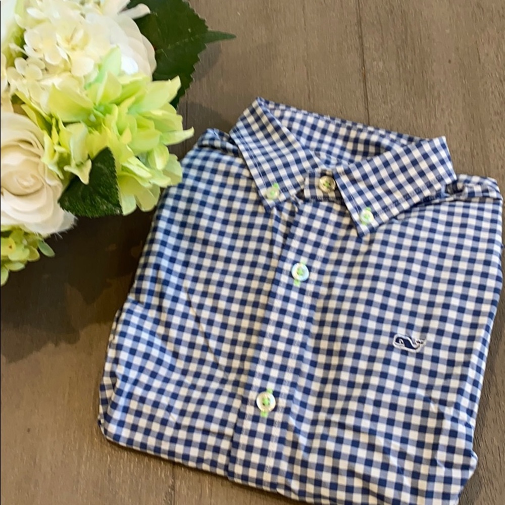 Vineyard Vines button down shirt. Sz S (8-10)